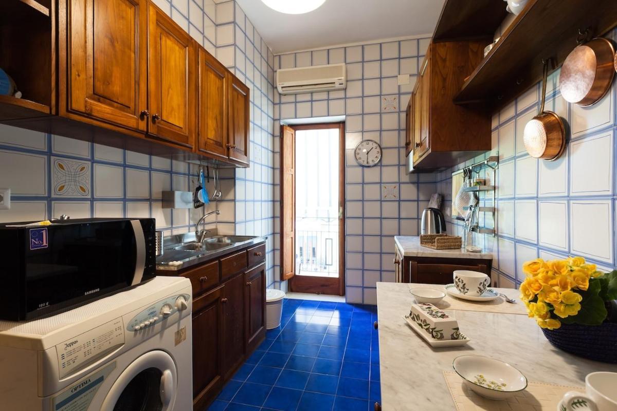 Апартаменты Casa Nina Сорренто Экстерьер фото